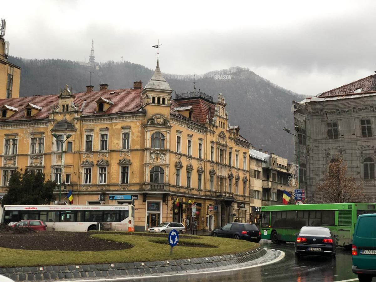 Muresenilor 28 Braşov Buitenkant foto